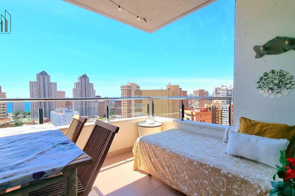 Terraza Chill Out! Torres D' Oboe Apartment Benidorm Luaran gambar